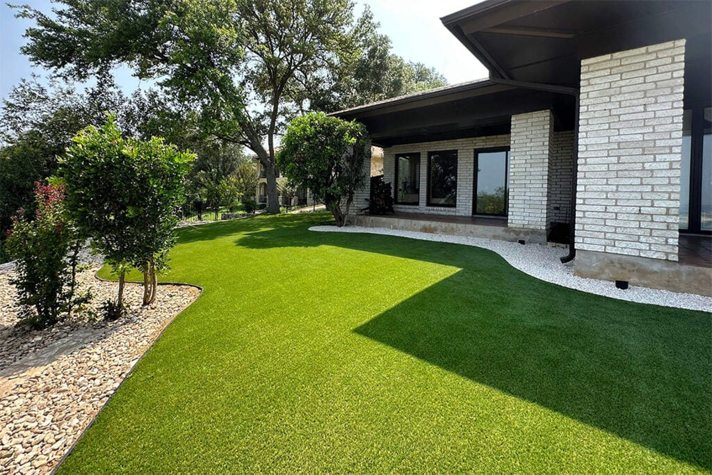 artificial turf for outdoor space